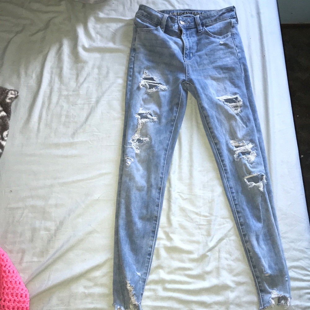 Very cute ripped jeans from American Eagle
